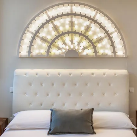 Vittoria Luxury House 4* ليتشي