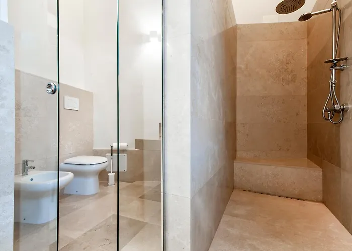 לינה וארוחת בוקר Vittoria Luxury House לצ'ה