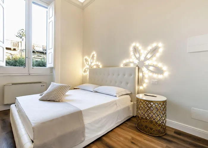 Vittoria Luxury House לינה וארוחת בוקר לצ'ה