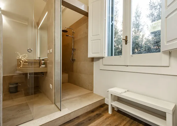 Vittoria Luxury House לינה וארוחת בוקר לצ'ה