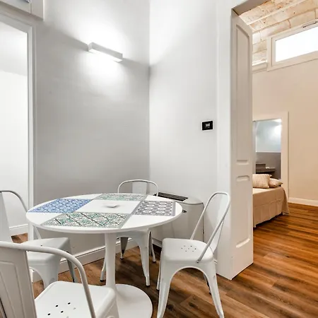 Oda ve Kahvaltı Vittoria Luxury House Lecce