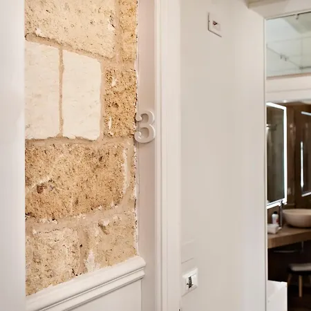 Oda ve Kahvaltı Vittoria Luxury House Lecce