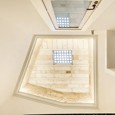 Vittoria Luxury House